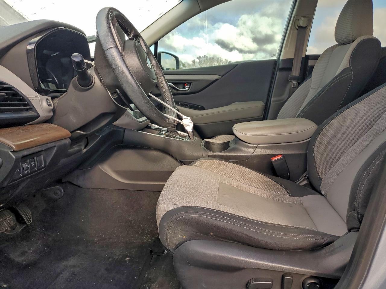 Subaru Outback Premium Image 6