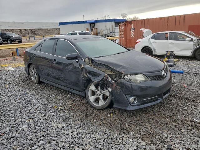 Toyota Camry Se Image 6