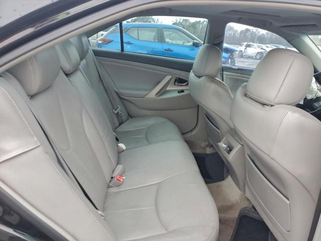 Toyota Camry Base Image 5
