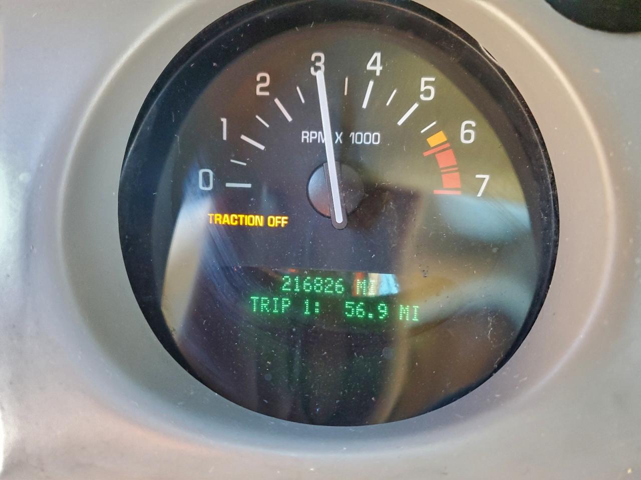 Buick LeSabre Limited Image 3