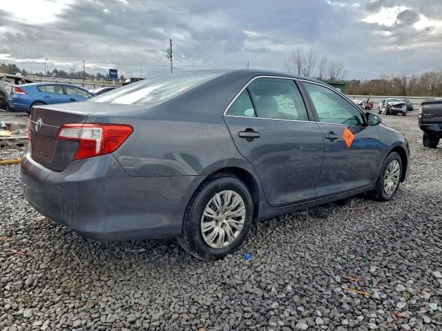 Toyota Camry Base Image 11