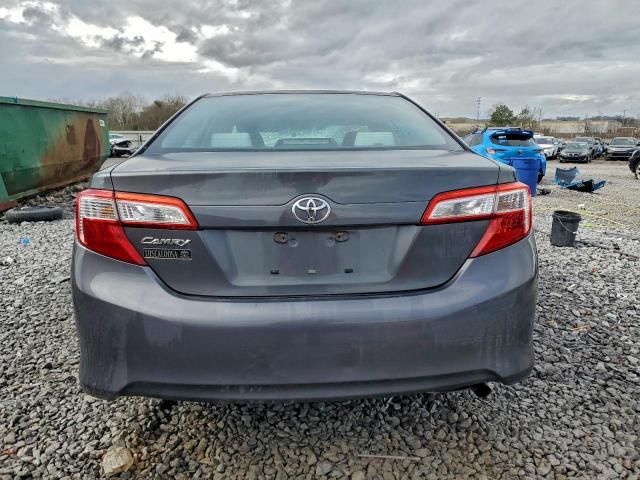 Toyota Camry Base Image 7