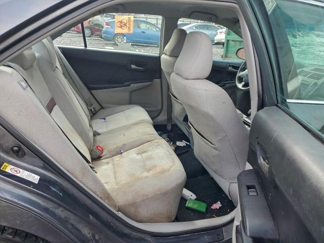 Toyota Camry Base Image 5