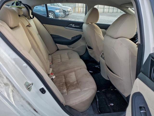 Nissan Maxima 3.5s Image 6