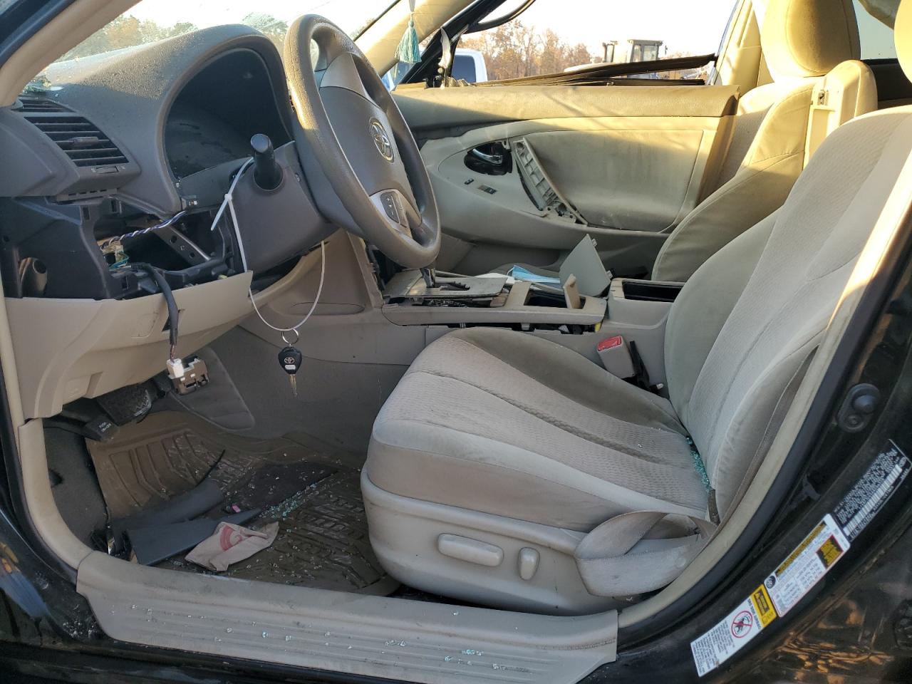 Toyota Camry Base Image 11
