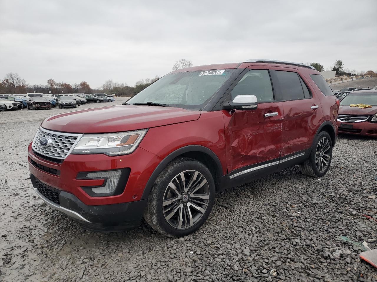 Ford Explorer Platinum Image 1