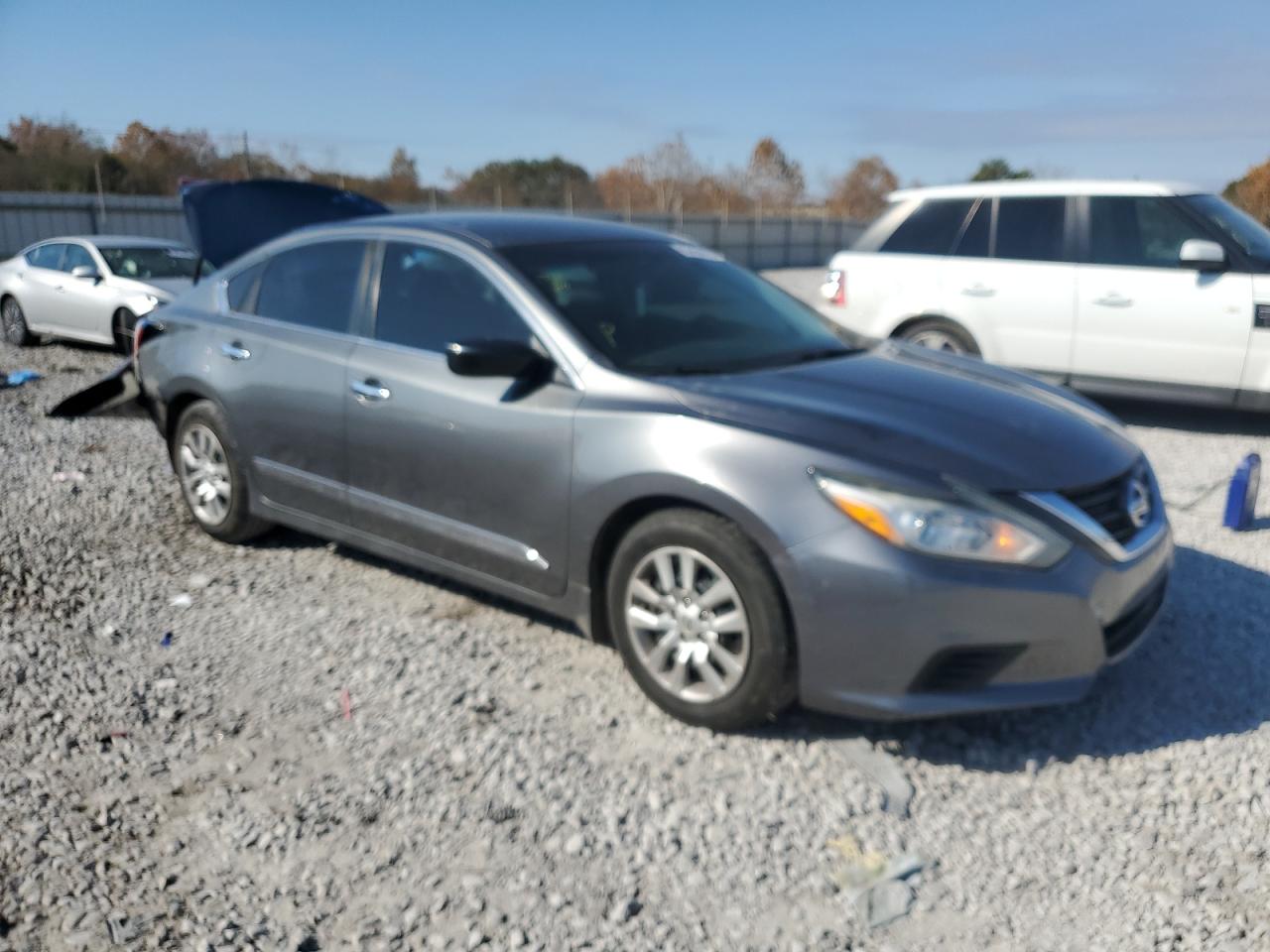 Nissan Altima 2.5 Image 3