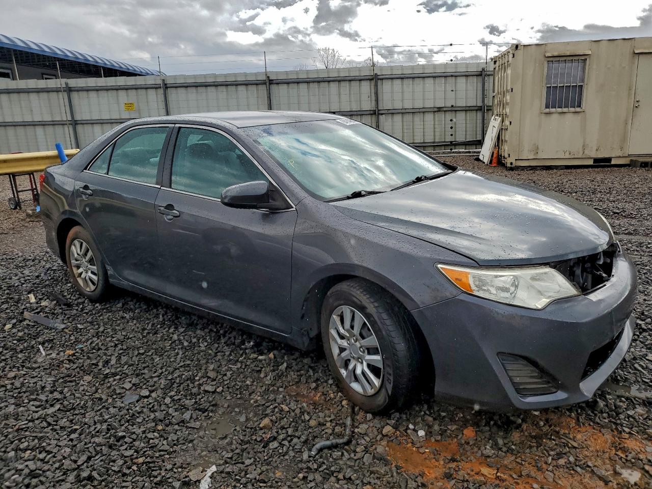 Toyota Camry L Image 12