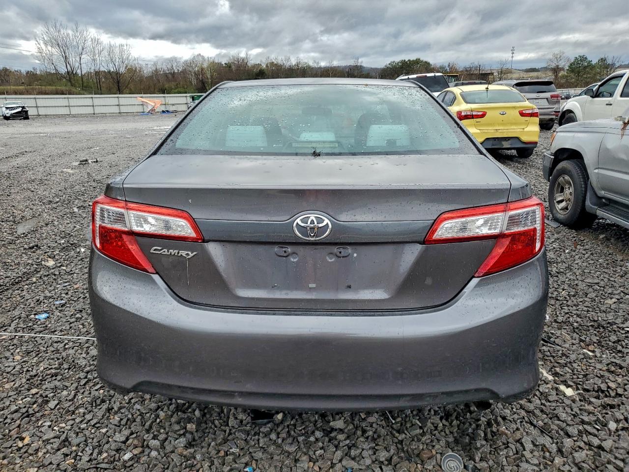 Toyota Camry L Image 5