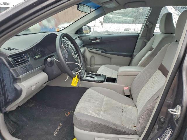 Toyota Camry L Image 4