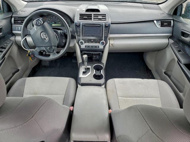 Toyota Camry L Image 11