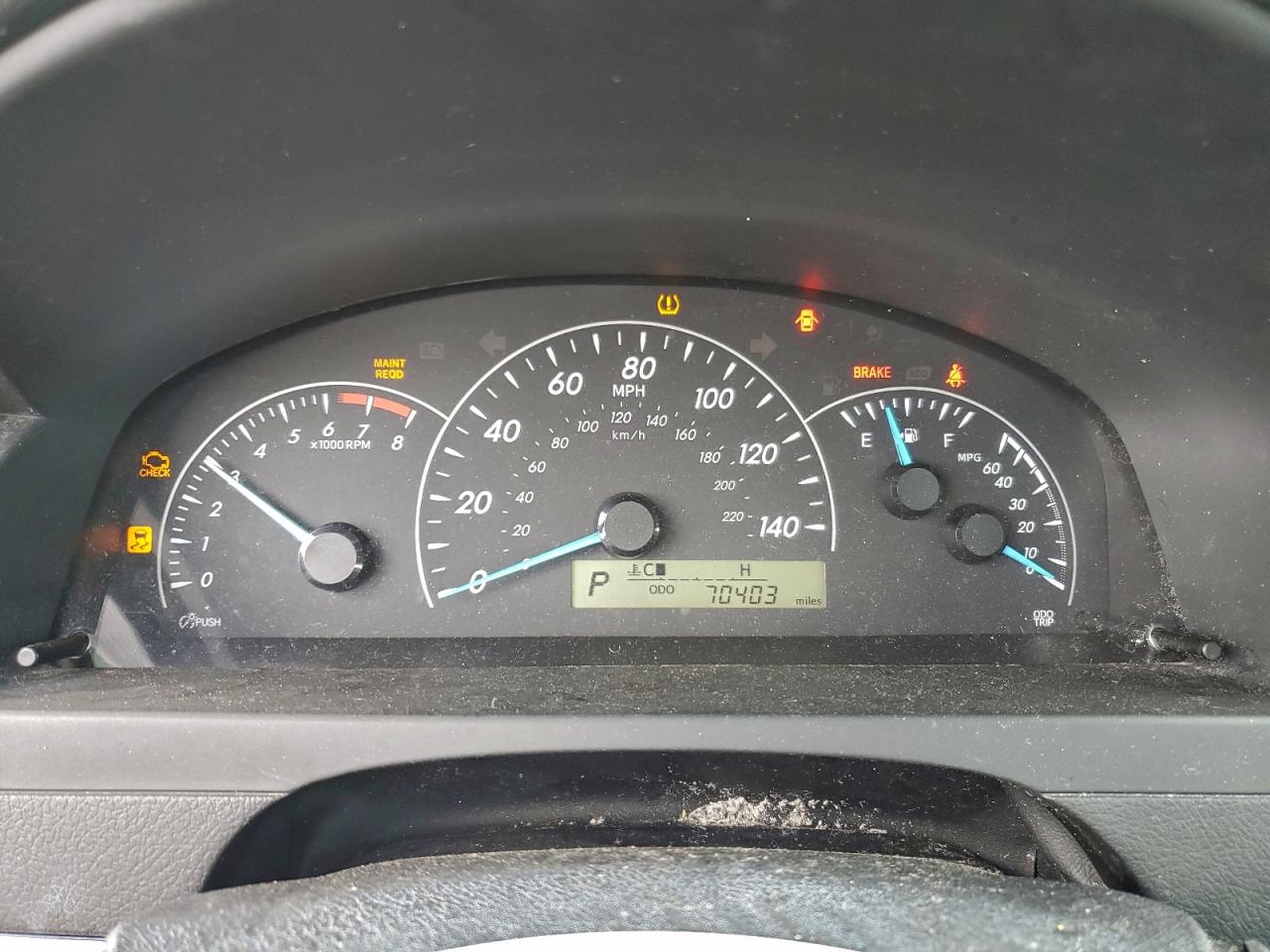 Toyota Camry L Image 9