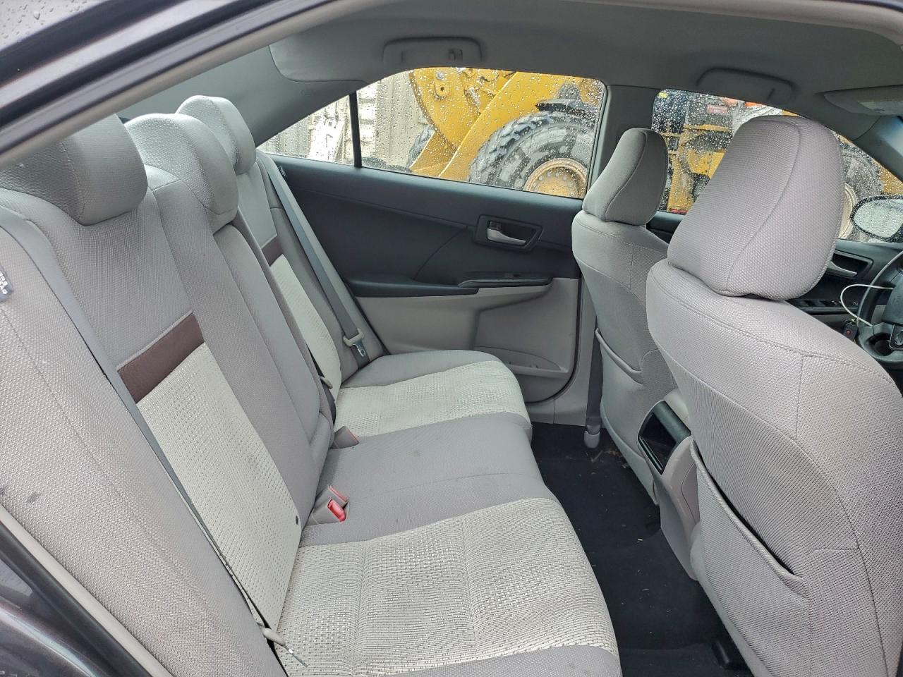 Toyota Camry L Image 8