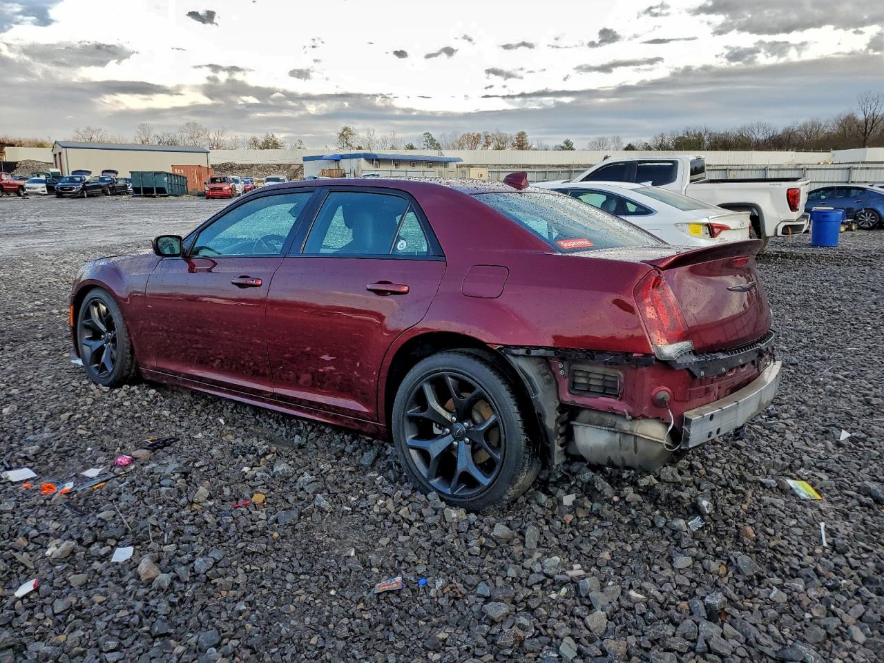 Chrysler 300 S Image 2