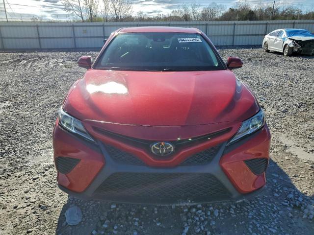 Toyota Camry Se Image 3