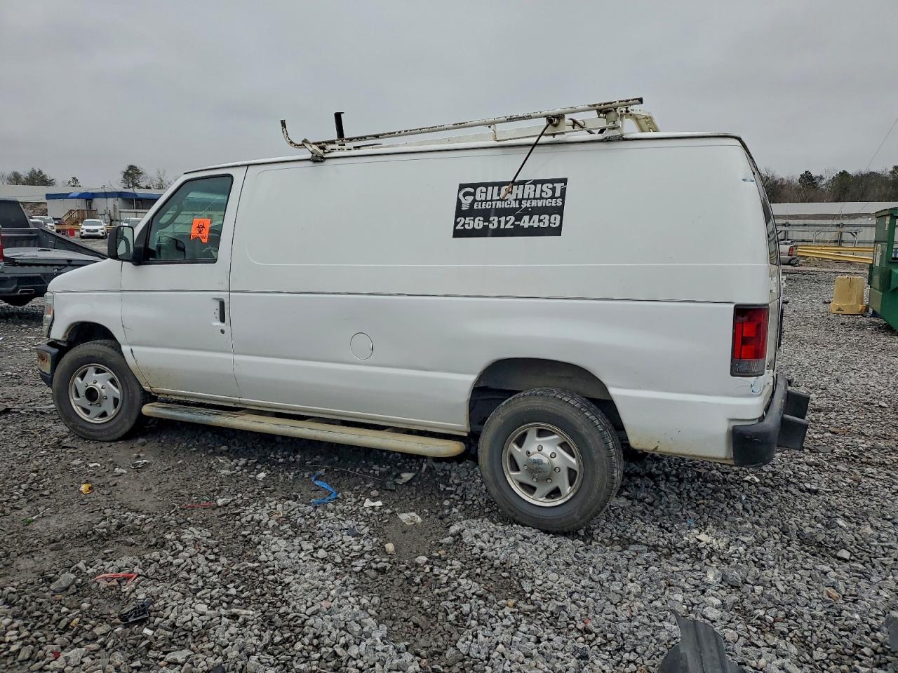 Ford Econoline E250 Van Image 5