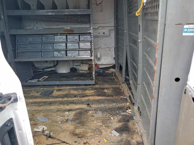 Ford Econoline E250 Van Image 8