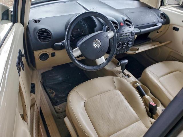 Volkswagen Beetle S Image 4