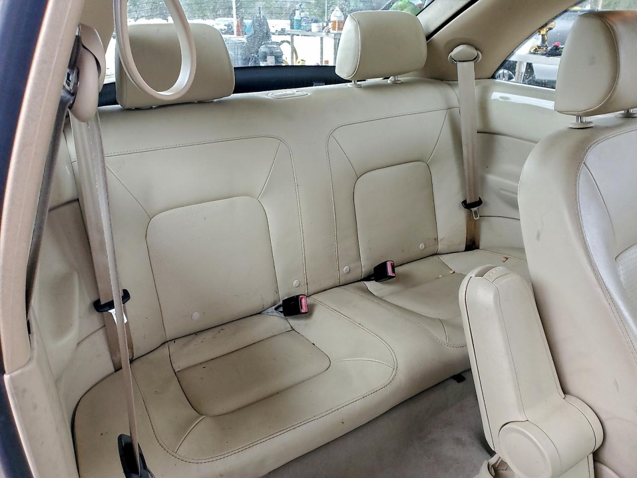 Volkswagen Beetle S Image 12