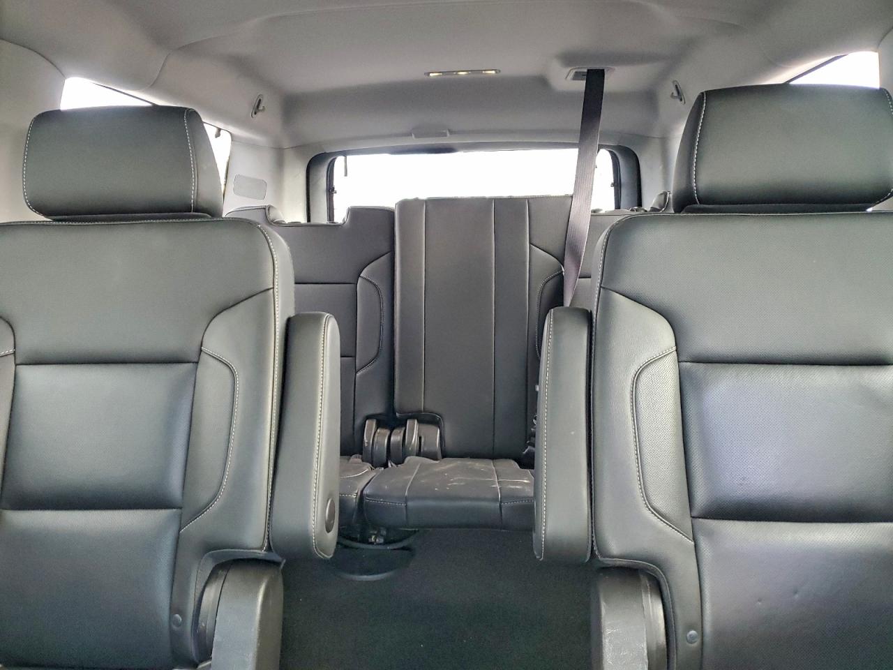 Chevrolet Suburban K1500 Premier Image 10