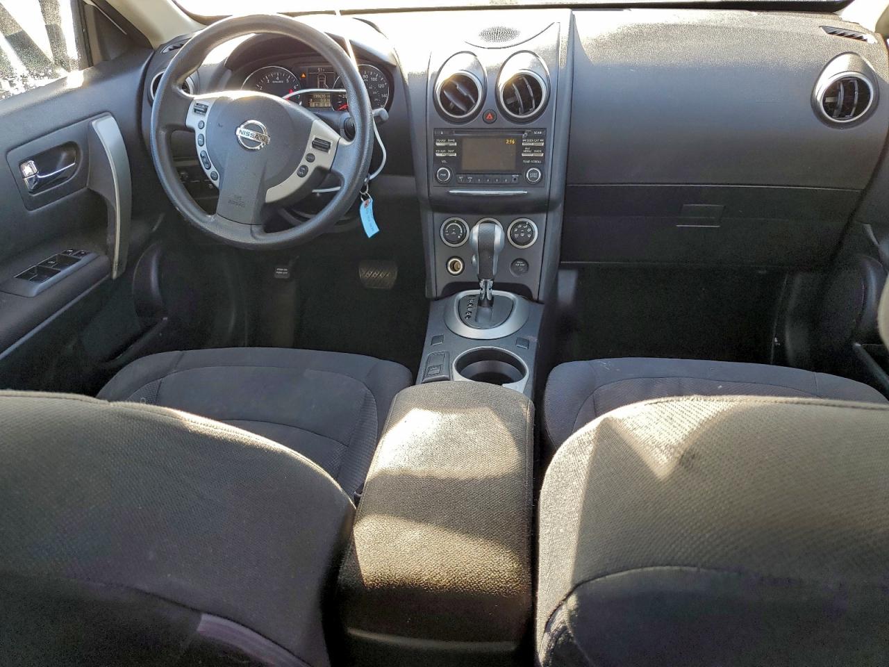 Nissan Rogue S Image 8