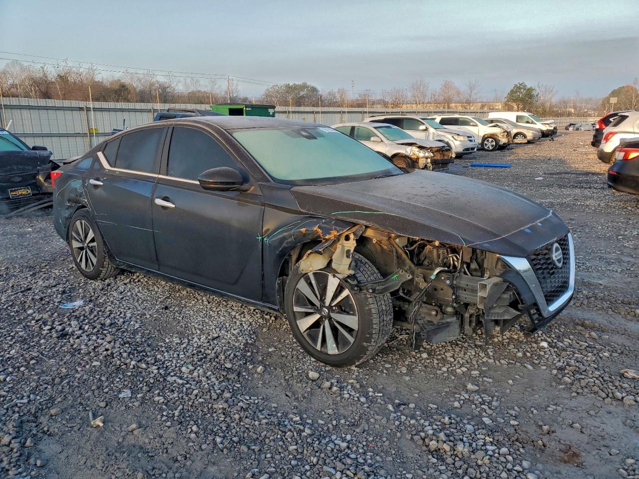 Nissan Altima Sv Image 2