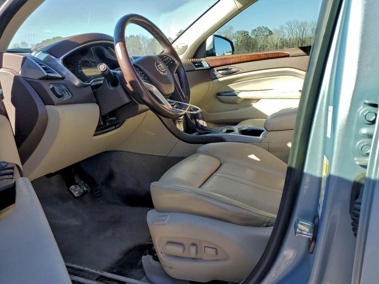 Cadillac SRX Luxury Collection Image 5