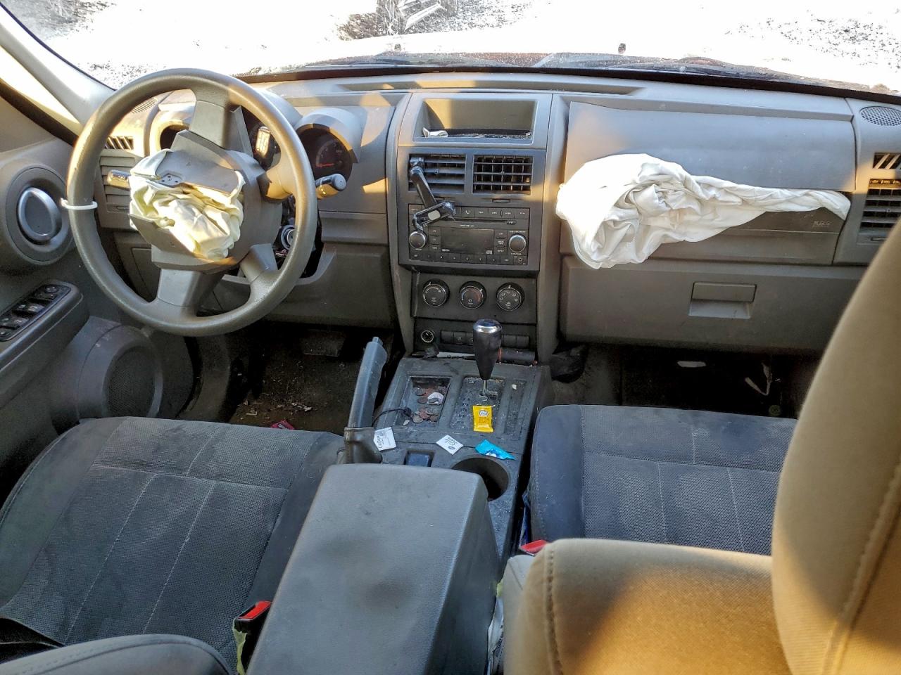 Dodge Nitro Sxt Image 7