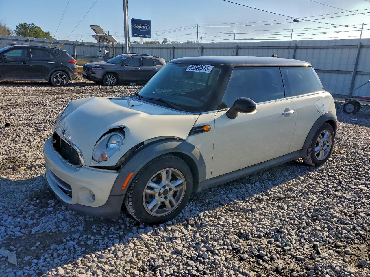 MINI Cooper Image 1