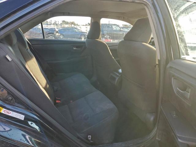 Toyota Camry Le Image 7