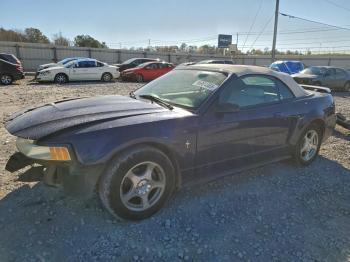  Salvage Ford Mustang