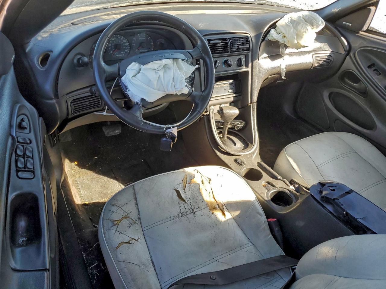 Ford Mustang Image 5