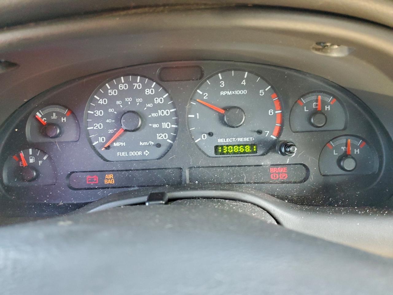 Ford Mustang Image 13