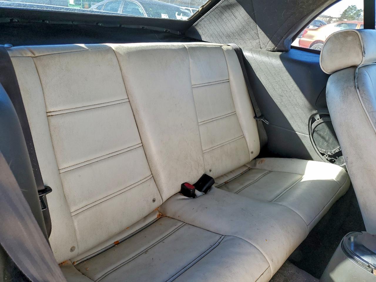 Ford Mustang Image 9