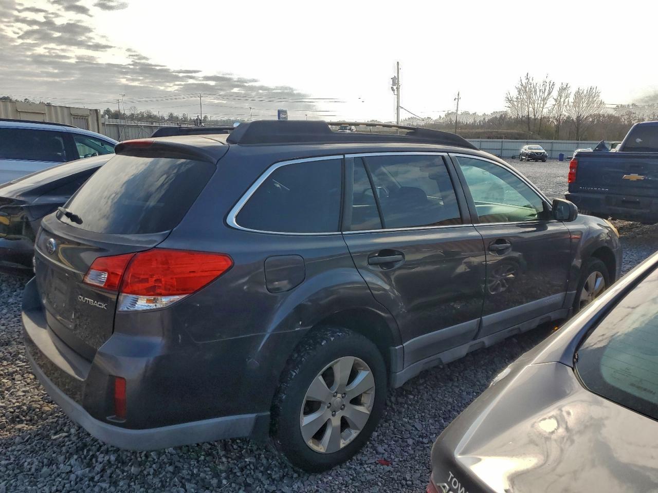 Subaru Outback 2.5i Premium Image 13