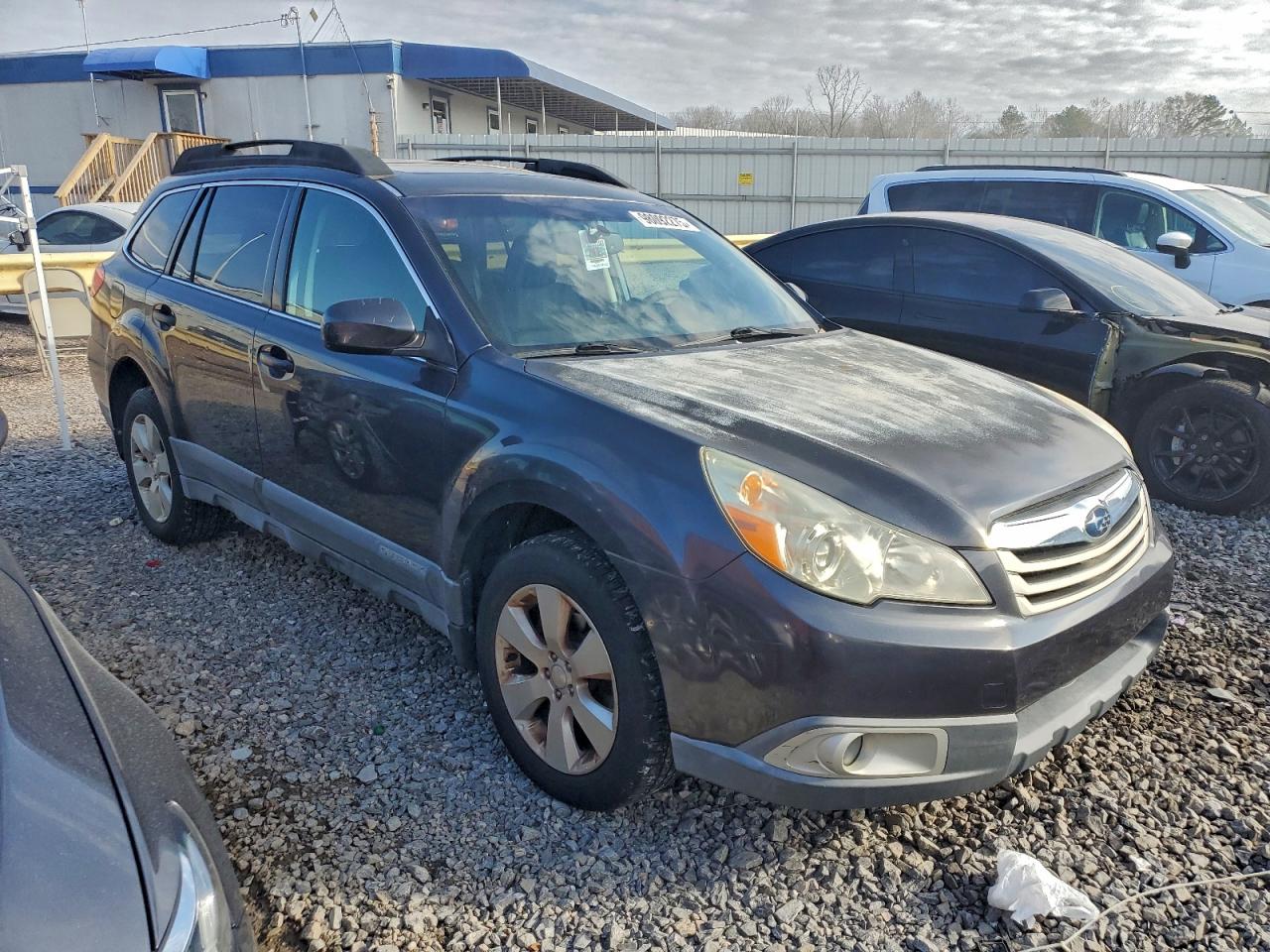 Subaru Outback 2.5i Premium Image 2