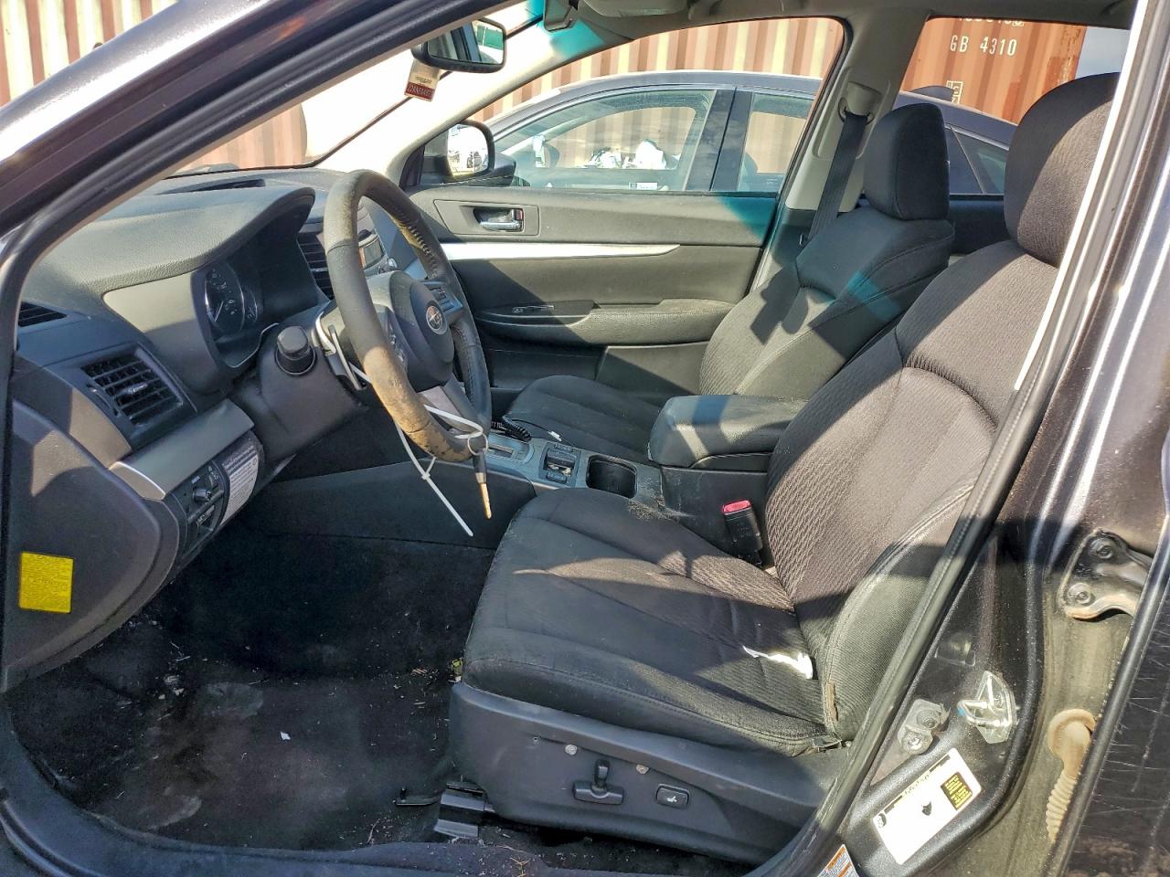 Subaru Outback 2.5i Premium Image 4