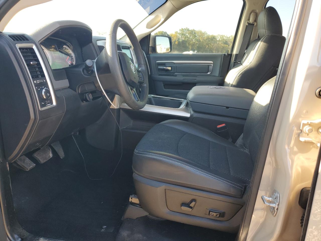 Ram 1500 Slt Image 9