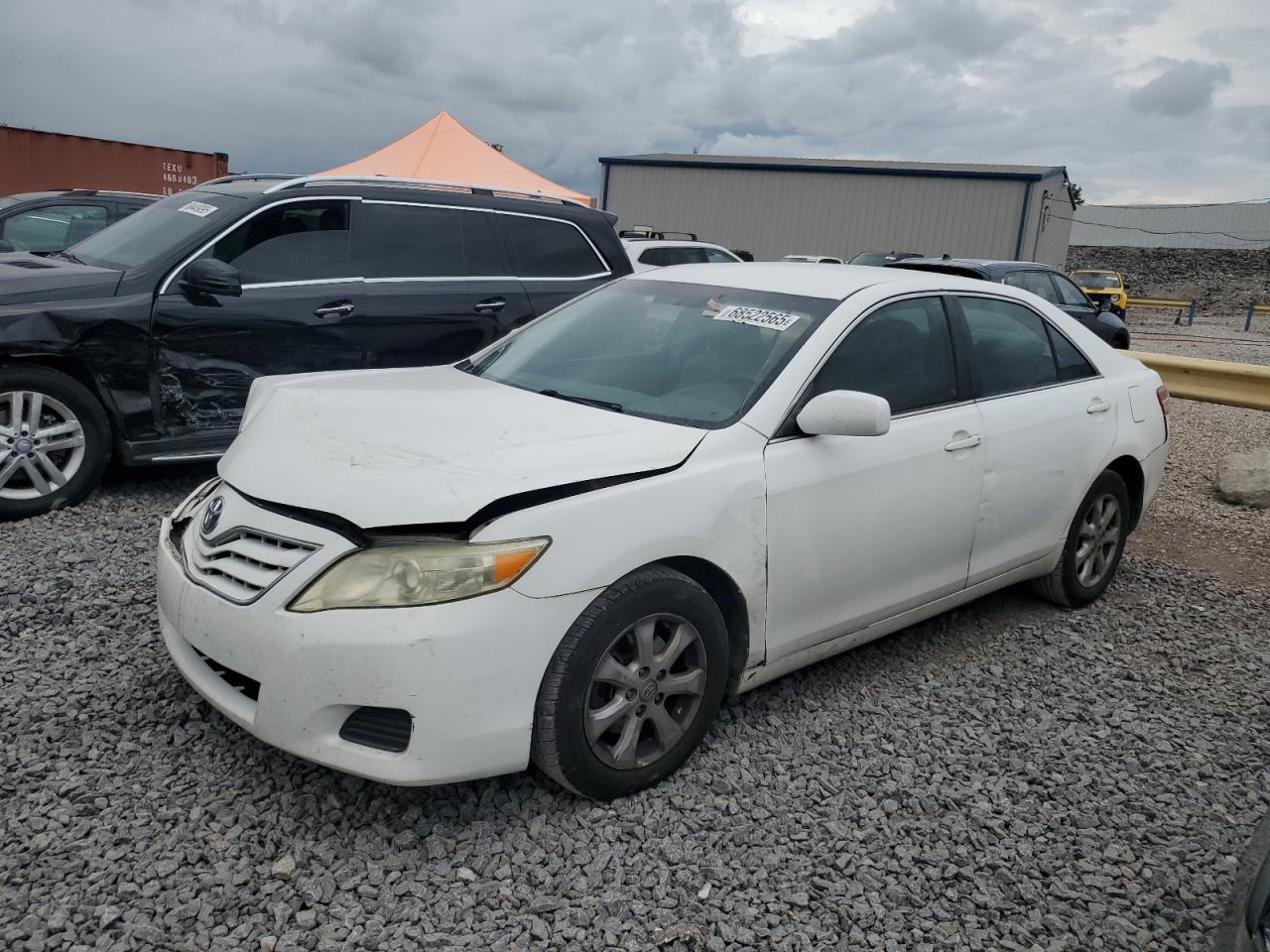 Toyota Camry Base Image 1