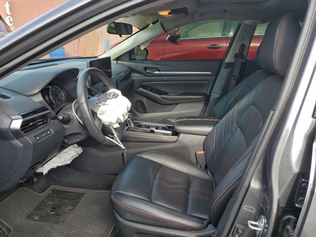 Nissan Altima Sr Image 6