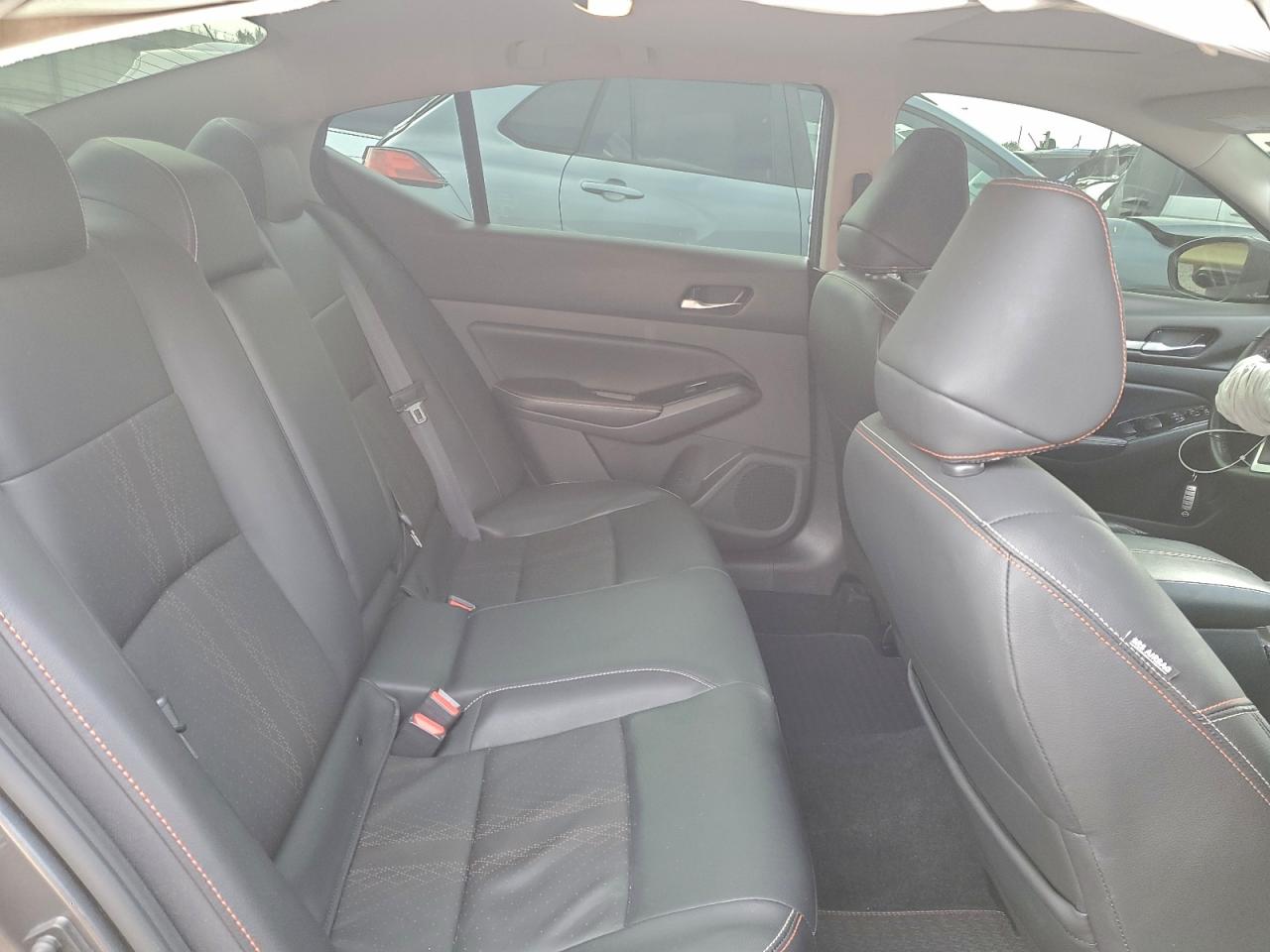 Nissan Altima Sr Image 9