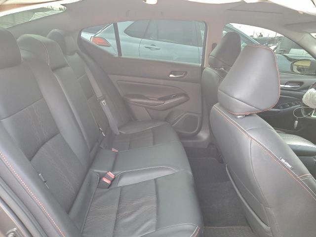 Nissan Altima Sr Image 9