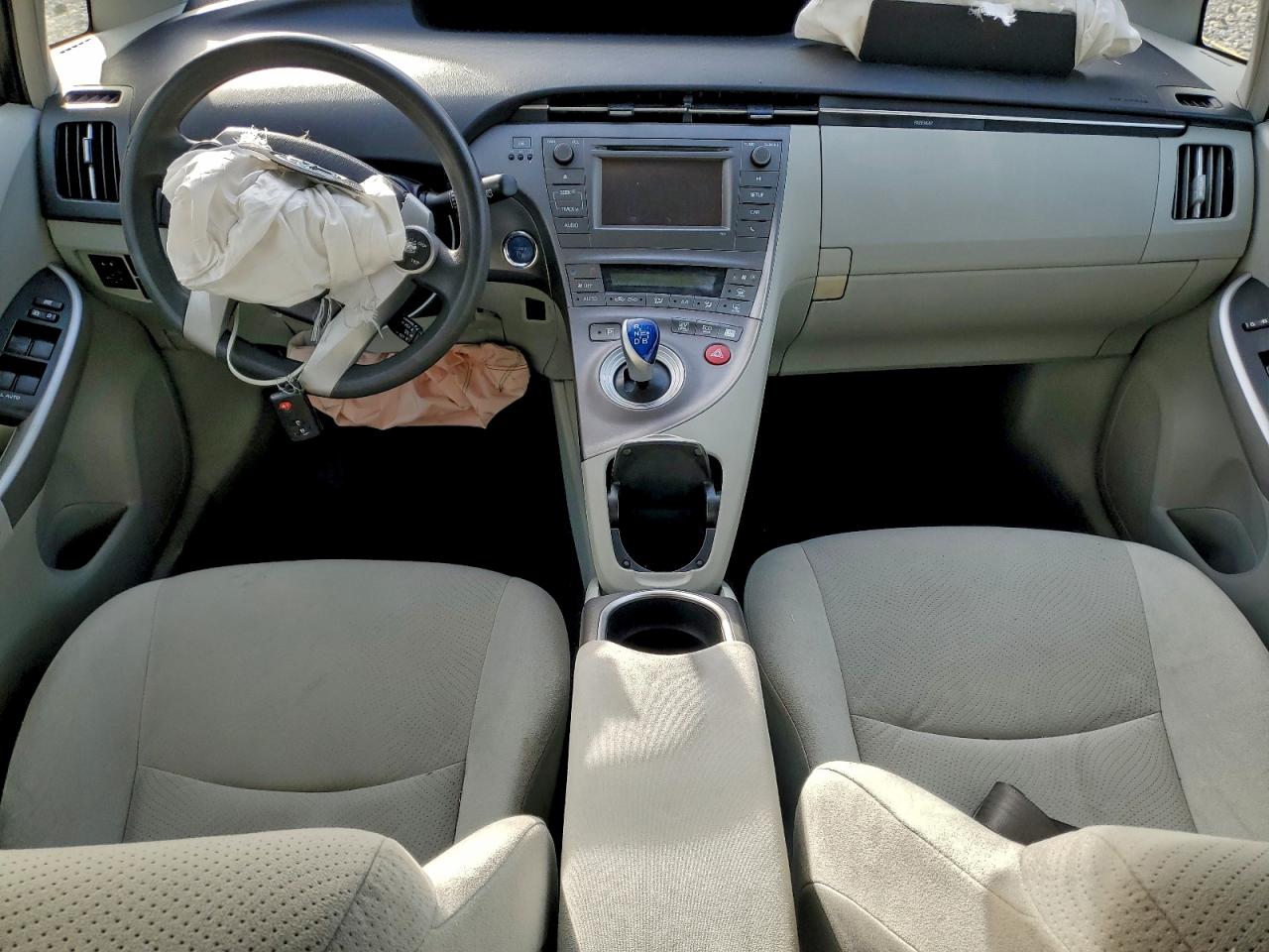 Toyota Prius Image 9