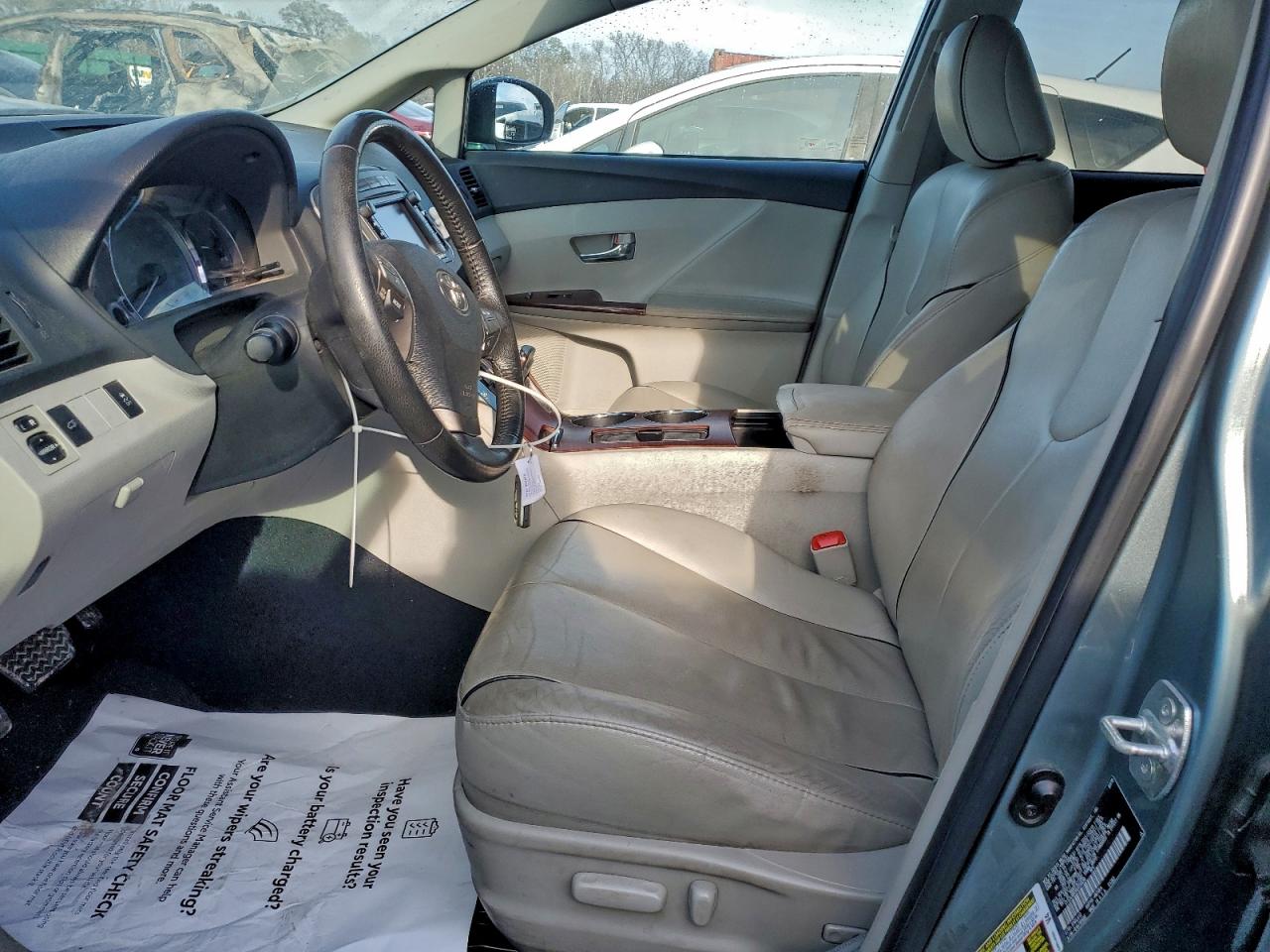 Toyota Venza Image 3