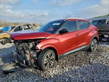  Salvage Nissan Kicks