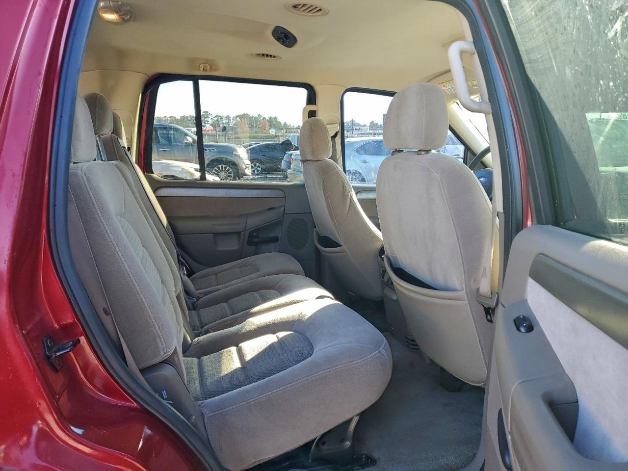 Ford Explorer Xlt Image 12