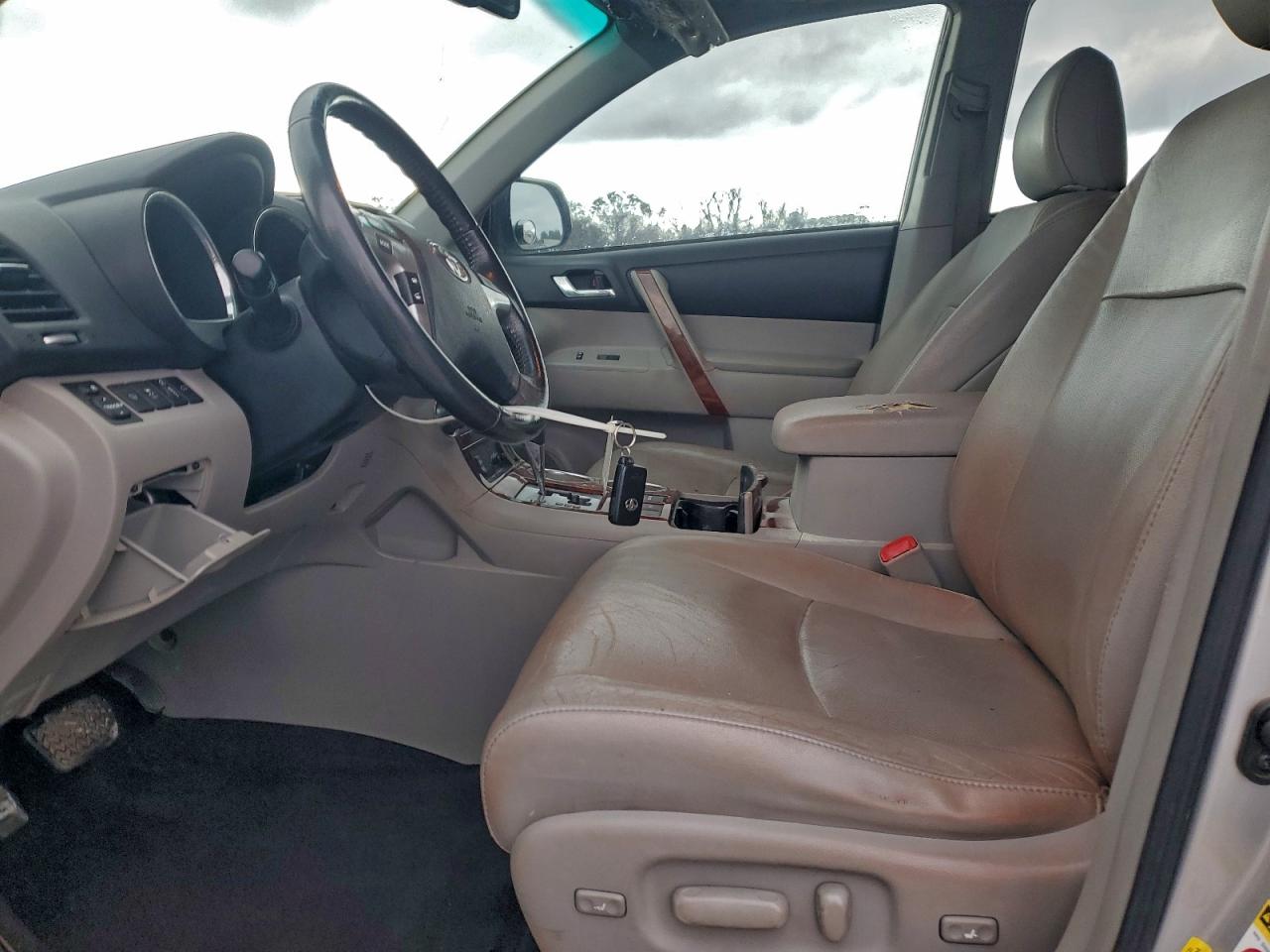 Toyota Highlander Limited Image 6