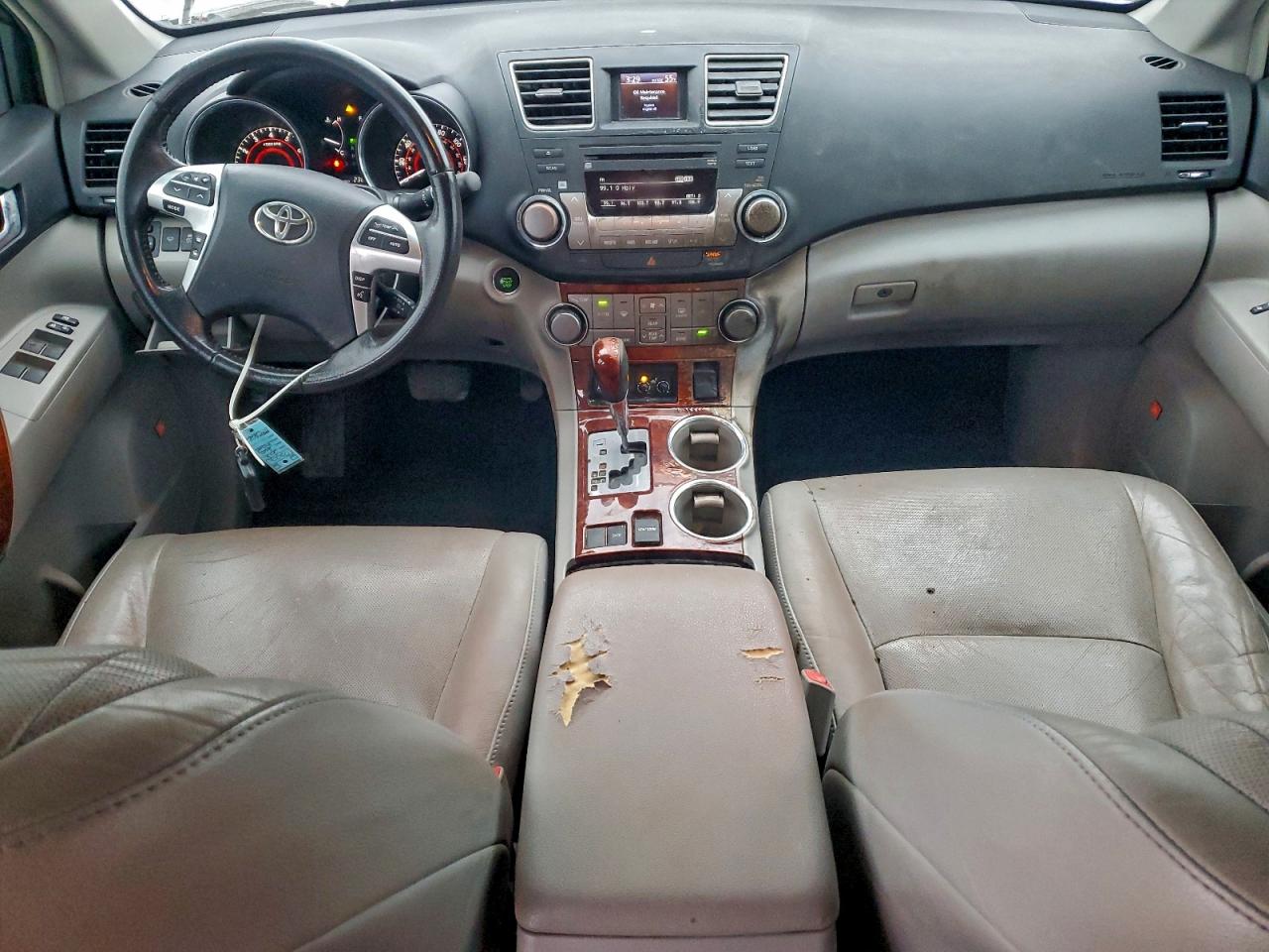 Toyota Highlander Limited Image 3