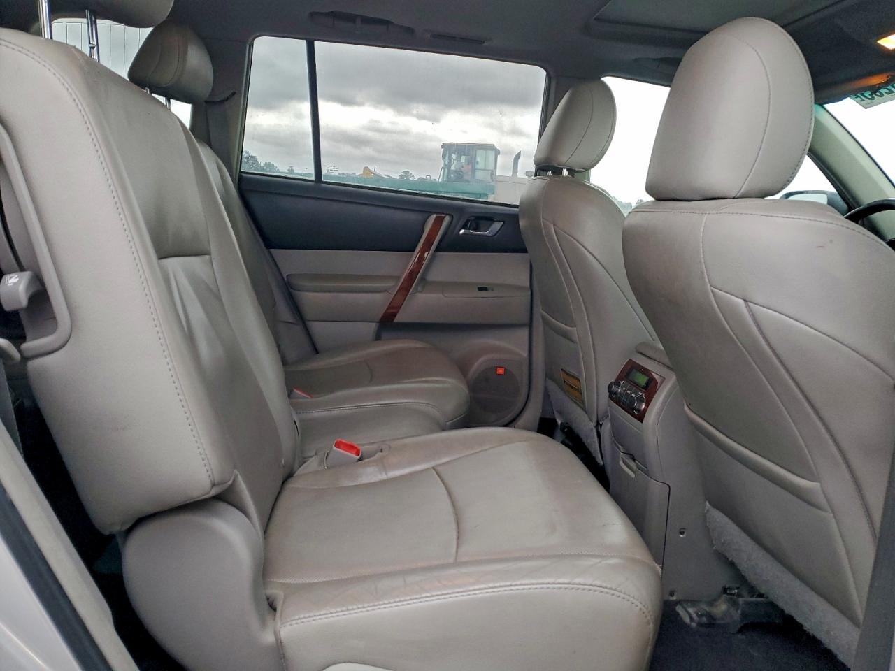 Toyota Highlander Limited Image 7