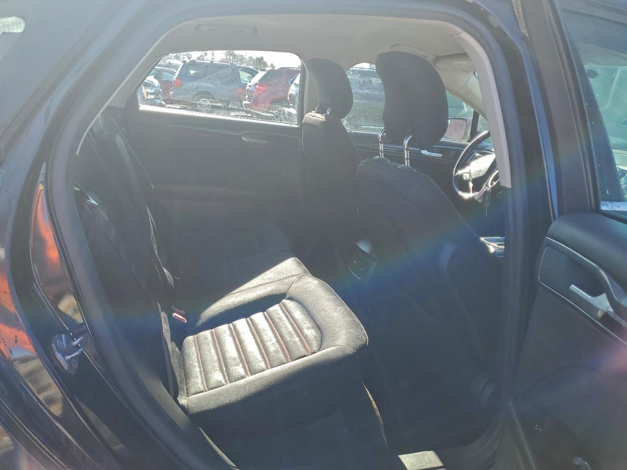 Ford Fusion Se Image 6